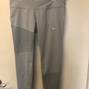 Nike - Epic Run Legging